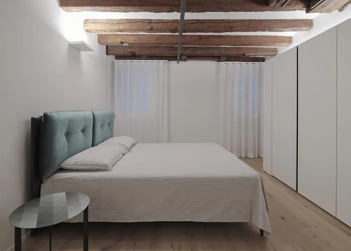 San Stae Glamour Apartman *